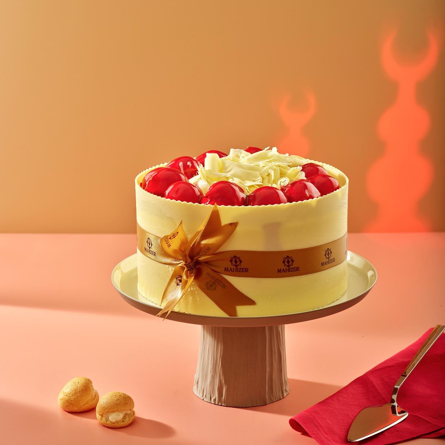 White Chocolate Raspberry Cake